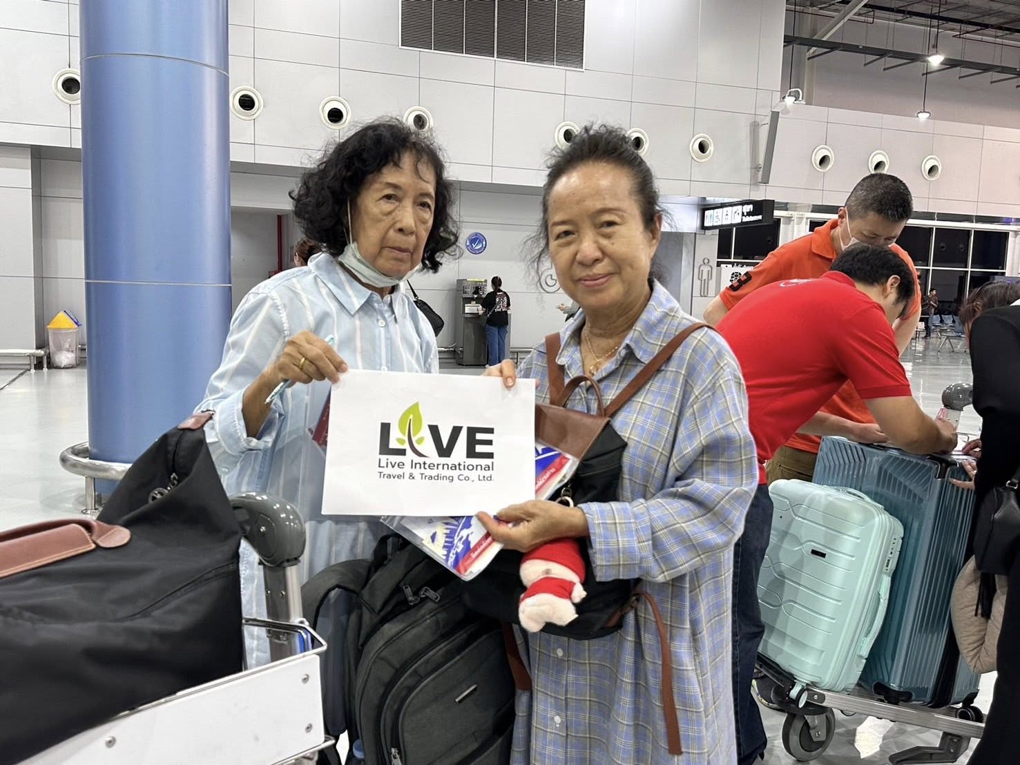 ขอบคุณรีวิวคุณลูกค้าสำหรับกรุ้ปเดินทางไป คามิโคจิ พิ้งค์มอส ฟูจิ????????✈️ วันที่18-22พฤษภาคมด้วยนะคะ หวังว่าครั้งหน้าทางเราจะได้ให้บริการลูกค้าอีกครั้งค่ะ????????
